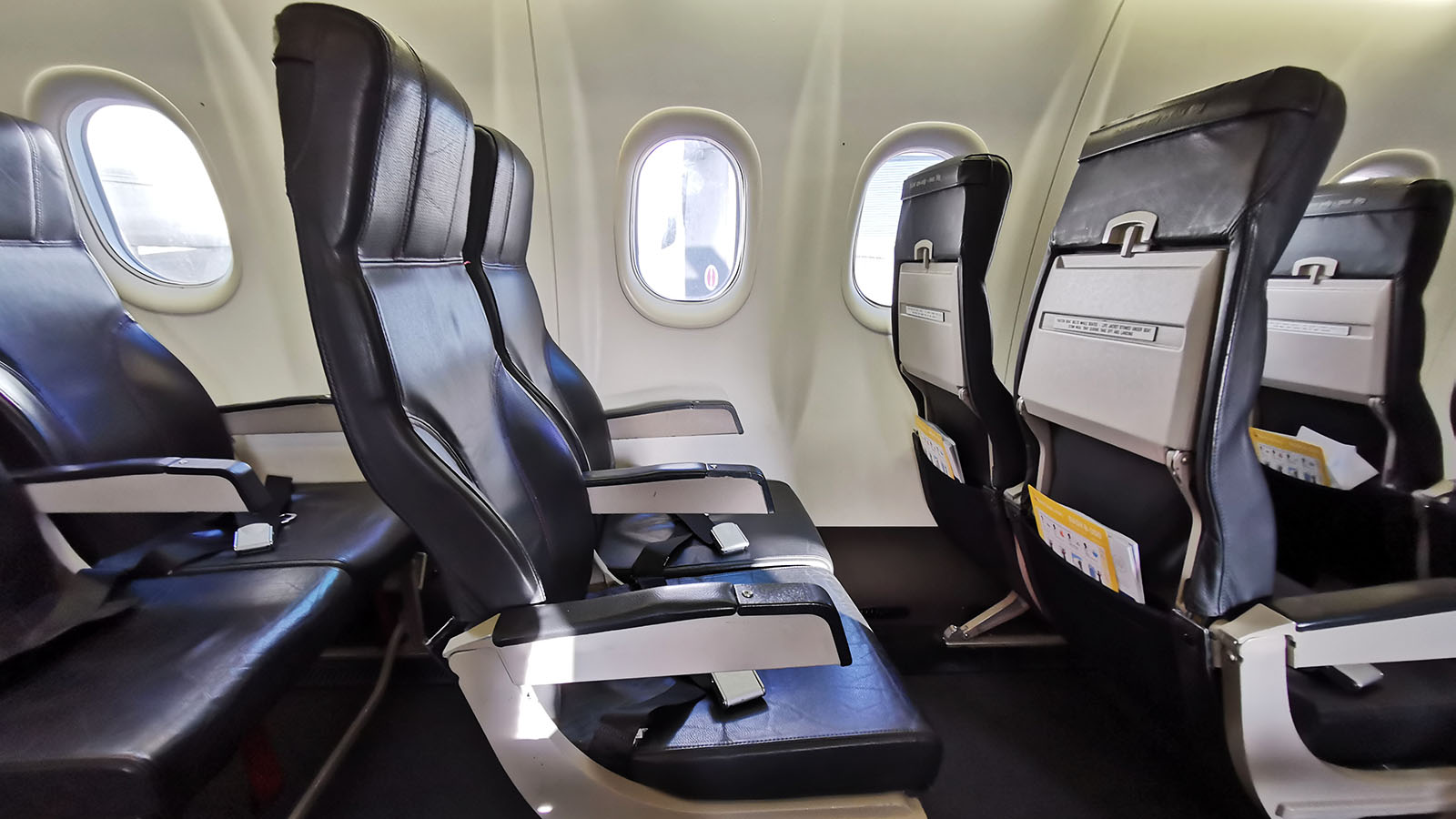 QantasLink Bombardier Dash 8 Q300 Economy seating