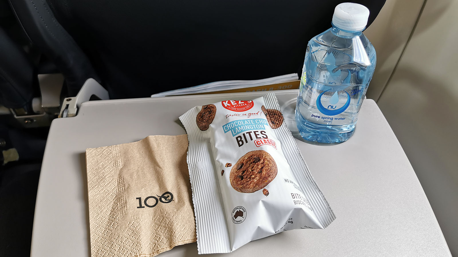 Snacks in QantasLink's Dash 8 Q300 Economy