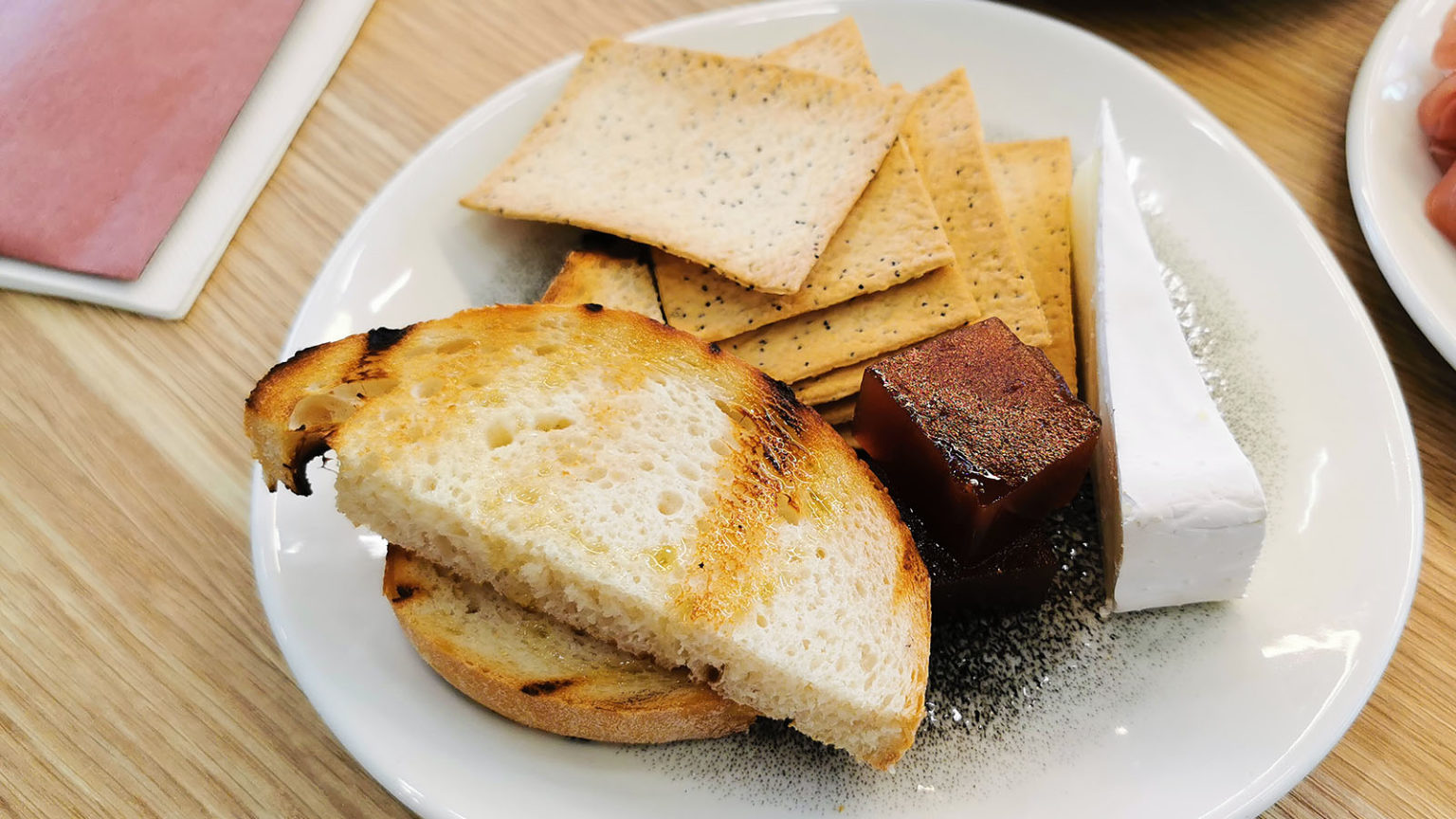 Review Penfolds Wine Bar and Kitchen, Adelaide Airport Point Hacks