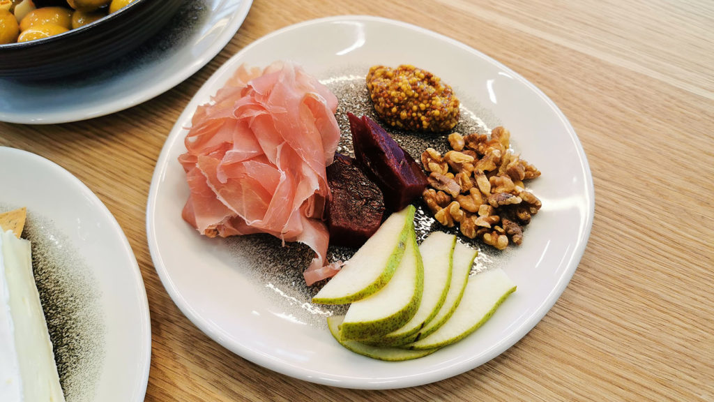 Review Penfolds Wine Bar and Kitchen, Adelaide Airport Point Hacks