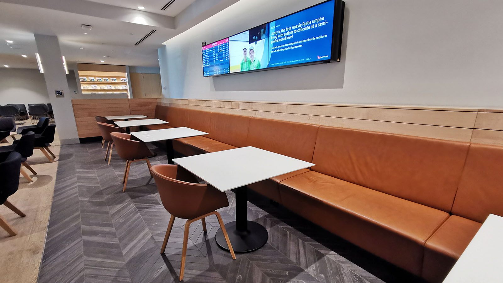 Qantas Club Melbourne seating