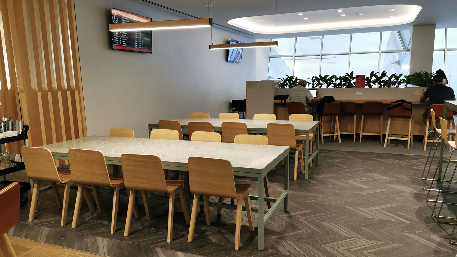 Qantas Club Melbourne dining area