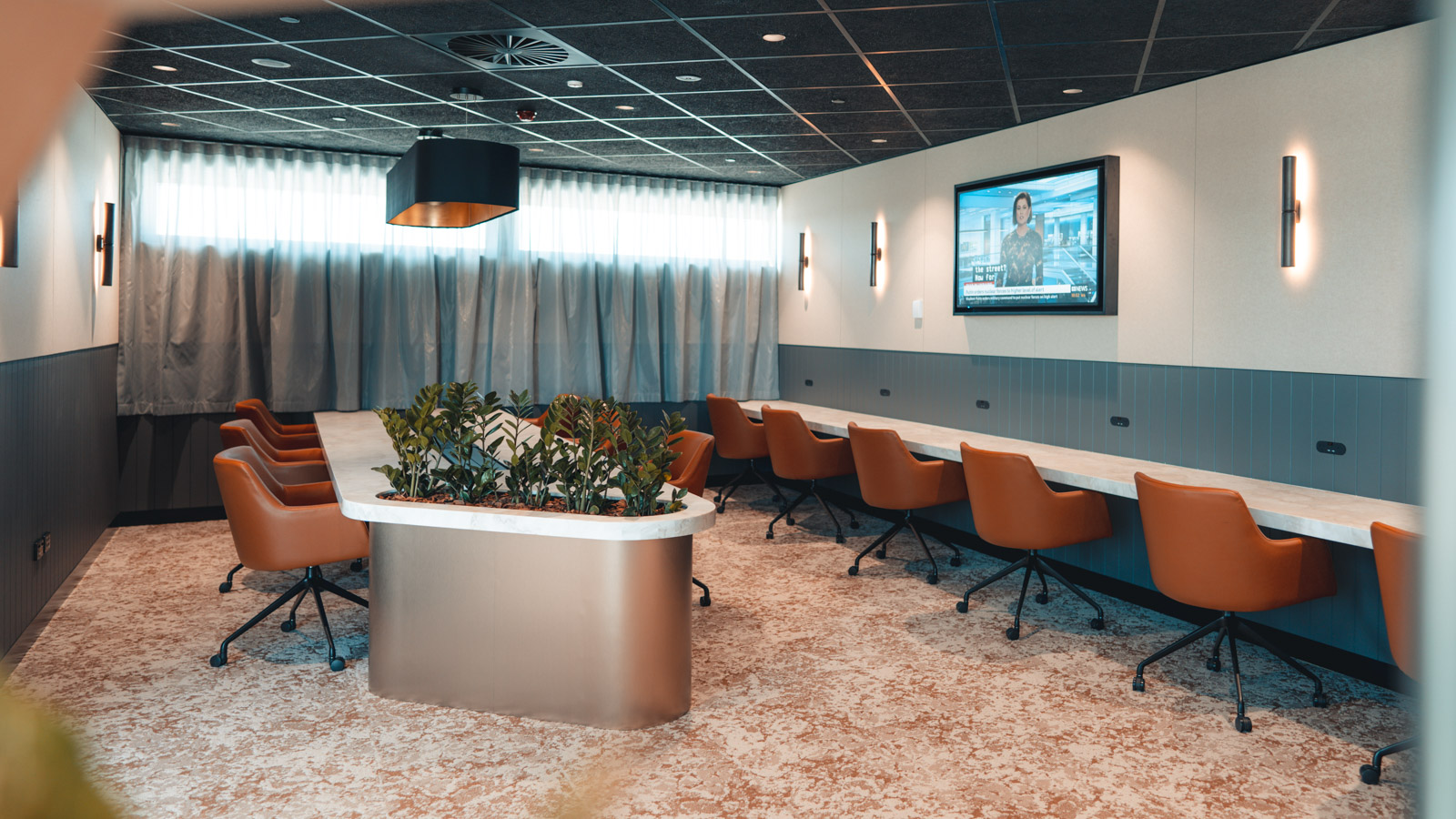 Aspire Perth Lounge T1 business centre