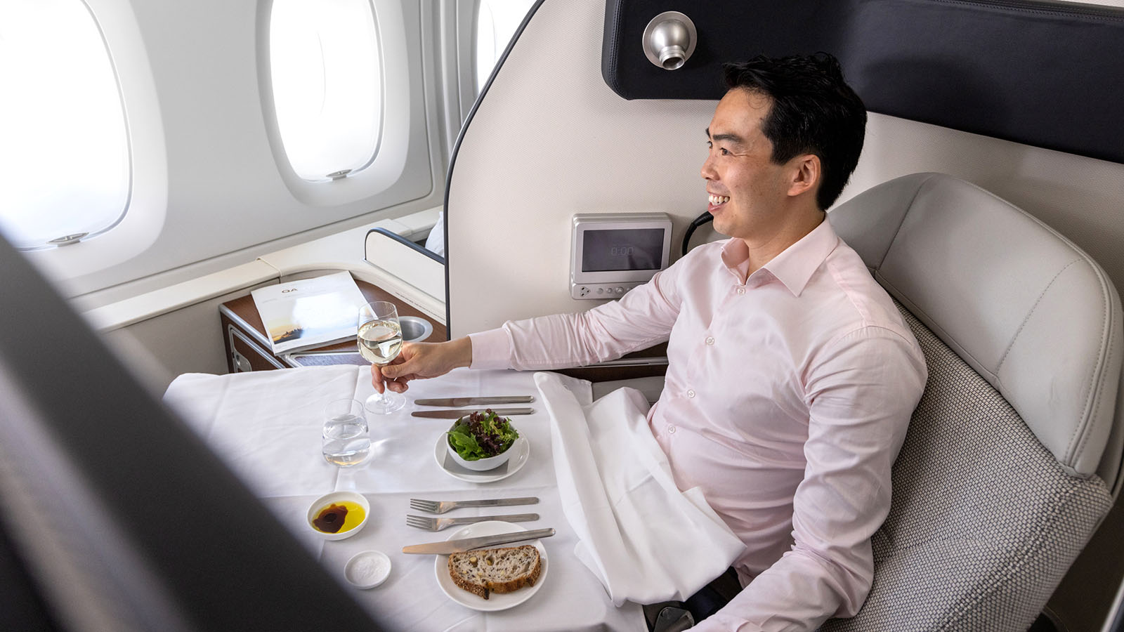 New A380 First Meal