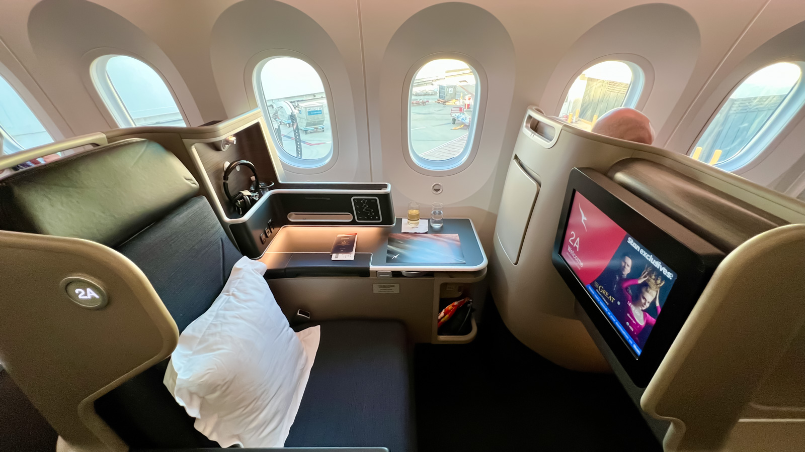 qantas business class