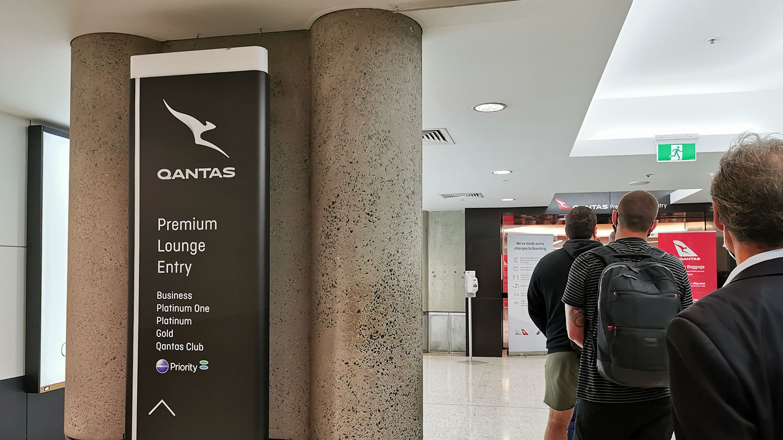 Qantas Premium Lounge Entry