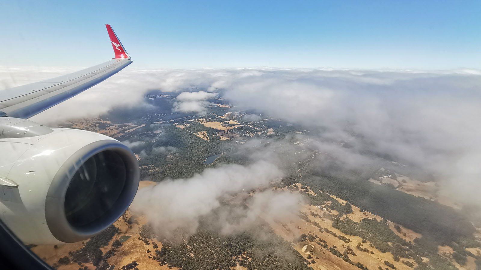 Qantas Boeing 737 inflight view