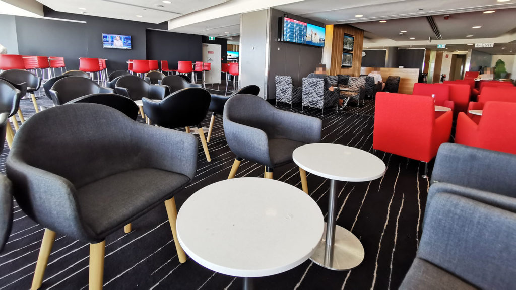 Review Qantas Club, Perth Point Hacks