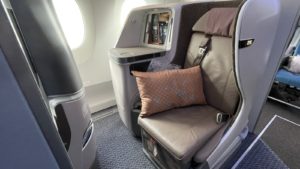 Fly high to Singapore one-way in Business Class for just $127 with KrisFlyer miles