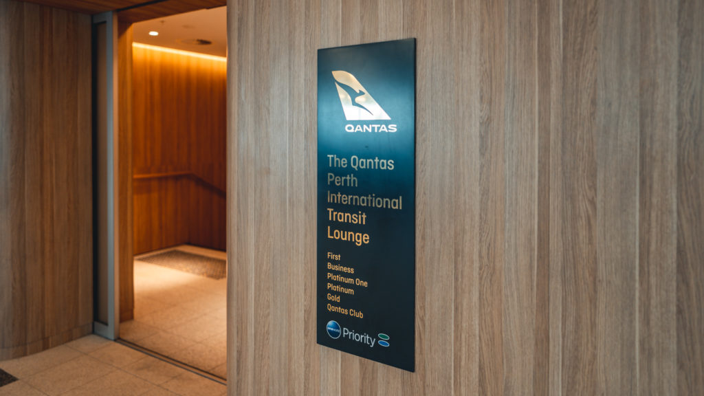 Qantas International Transit Lounge, Perth Point Hacks