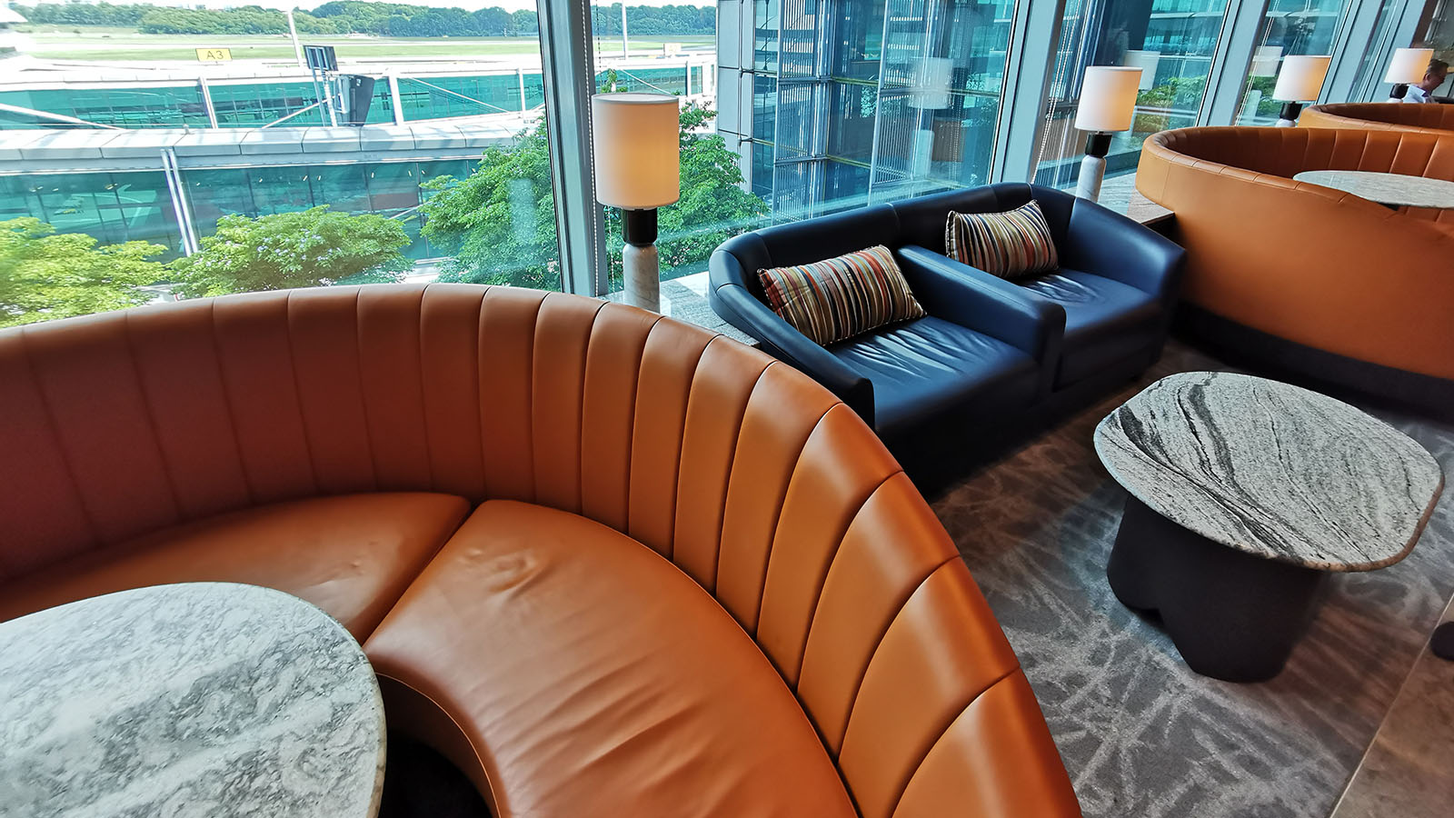 Singapore Airlines' SilverKris Business Class Lounge