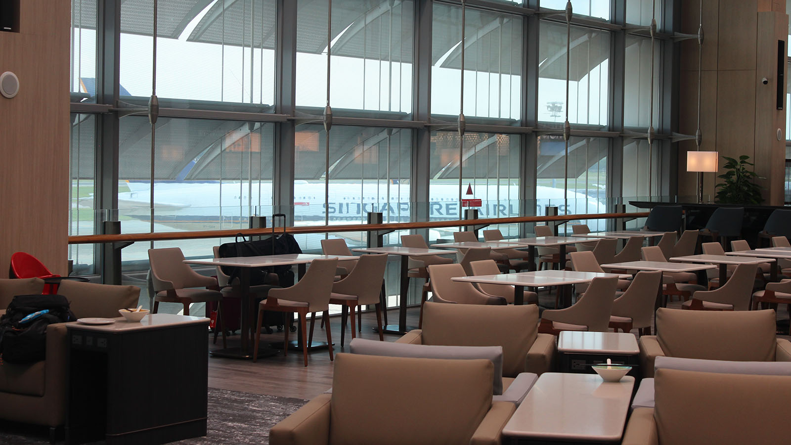 Singapore Airlines' KrisFlyer Gold Lounge