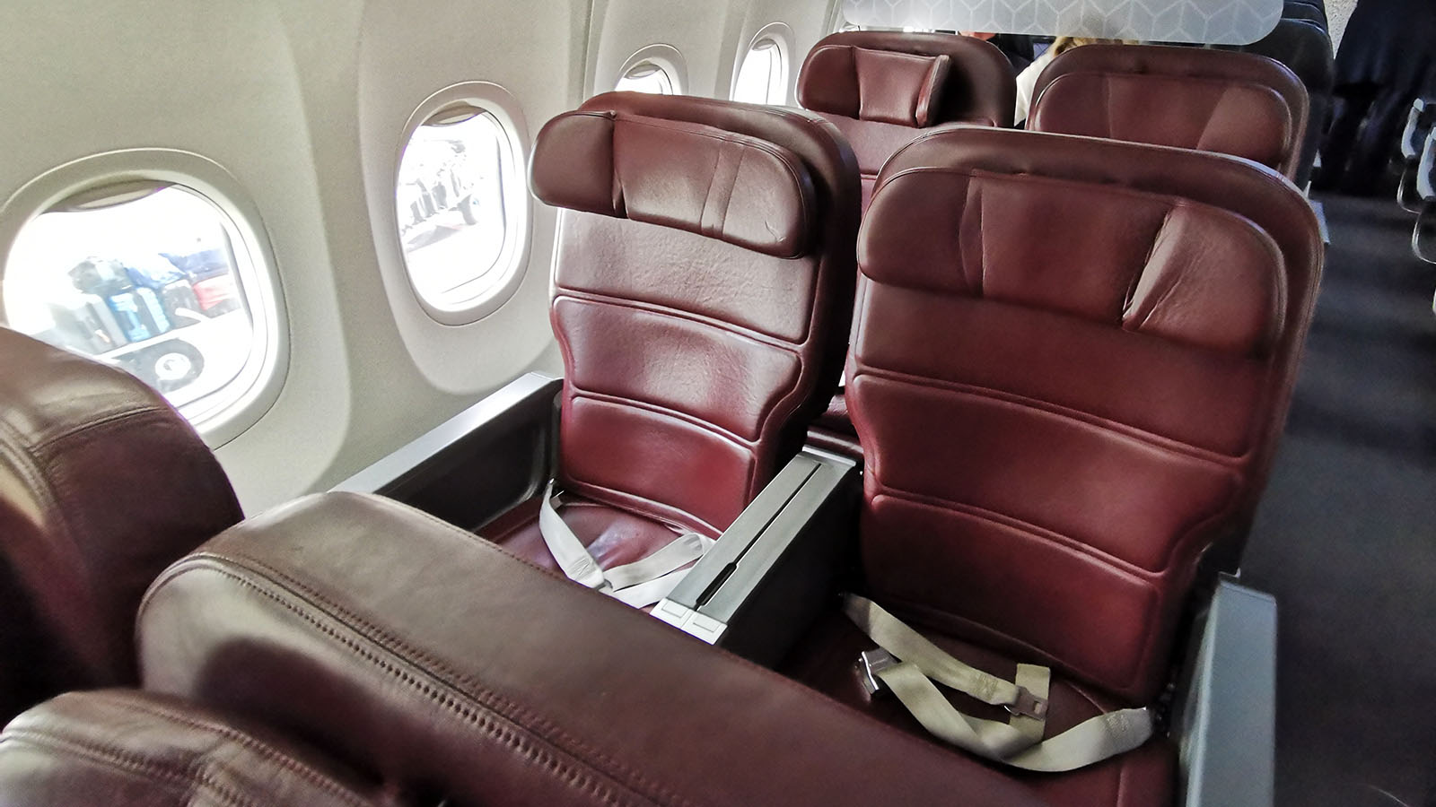 Qantas Boeing 737 Business seating