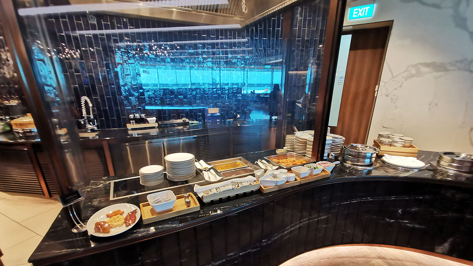 Singapore Airlines SilverKris Business Class Lounge