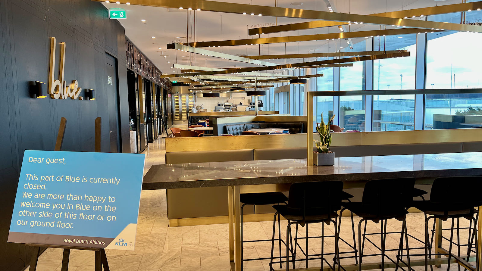 KLM crown lounge Blue restaurant closed March 2022