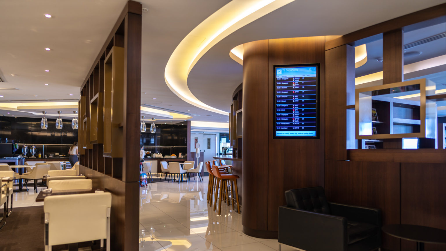 Review The House lounge, Sydney [2022] Point Hacks