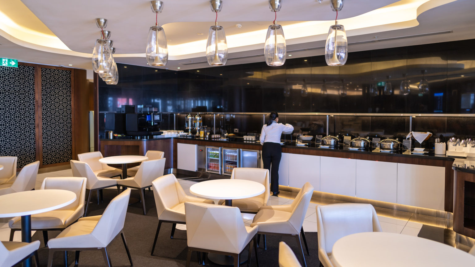 Review The House lounge, Sydney [2022] Point Hacks