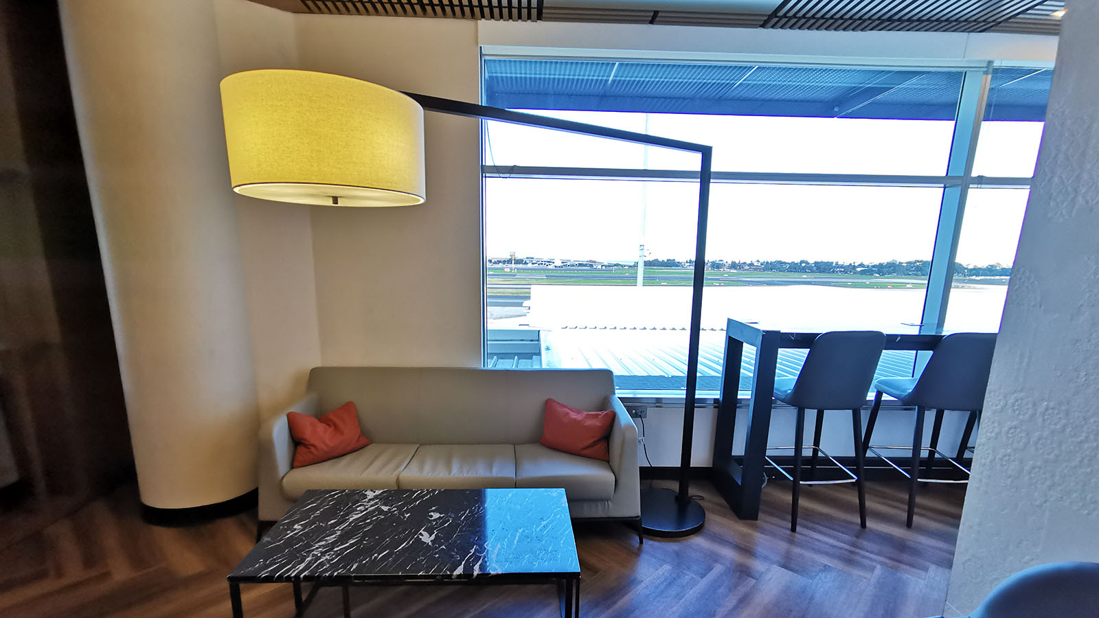 Singapore Airlines SilverKris Business Class Lounge Sydney