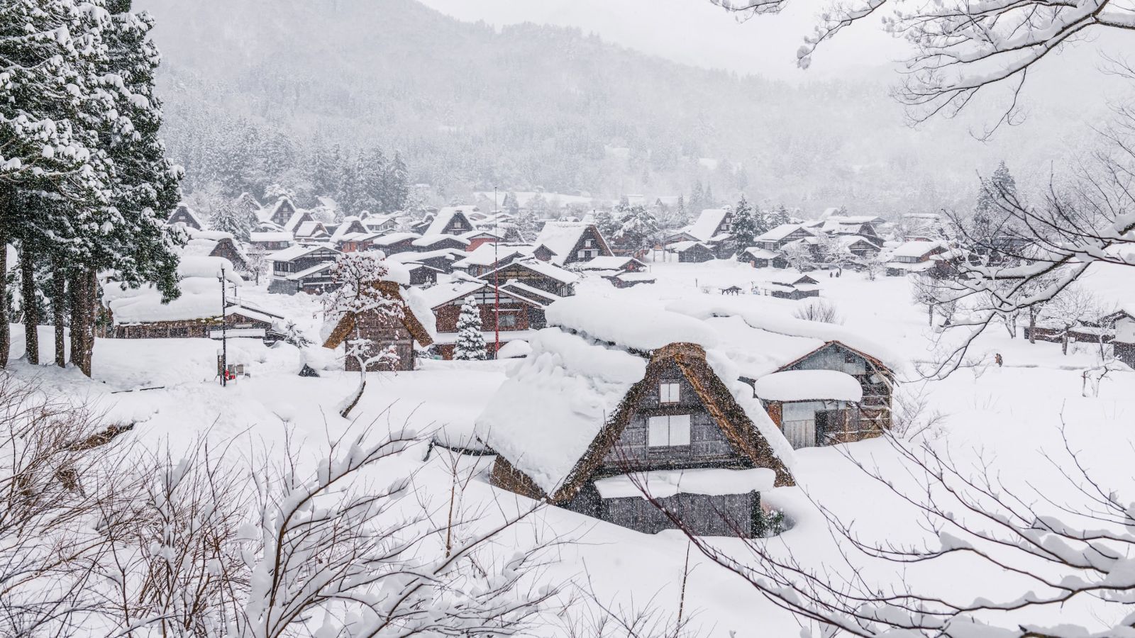 Shirakawa-go during winter, Japan - Point Hacks