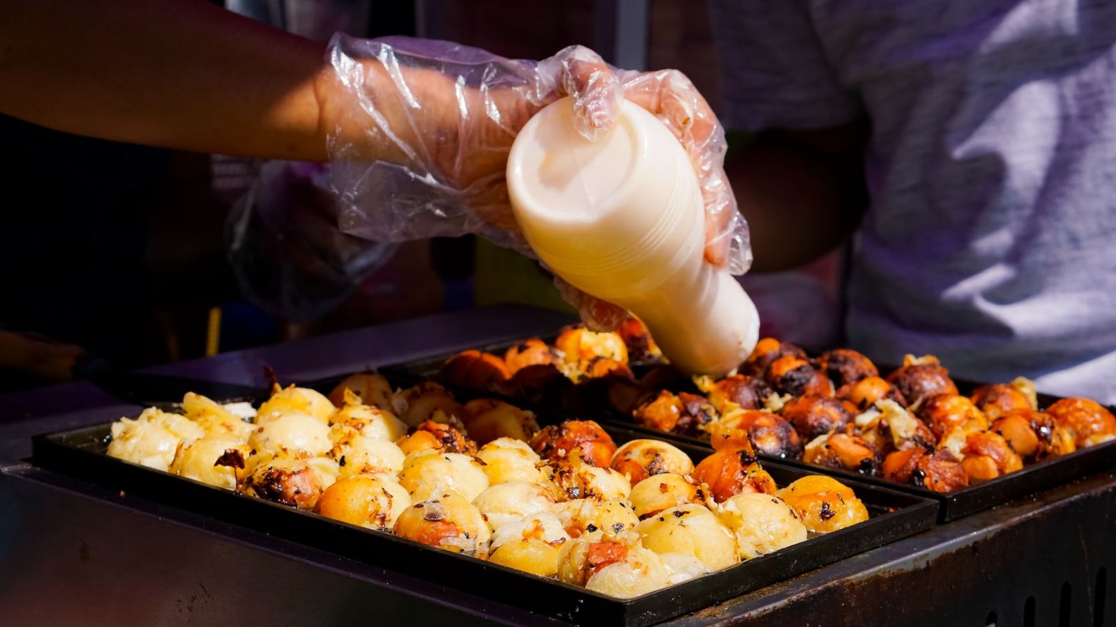 Takoyaki, food in Japan - Point Hacks