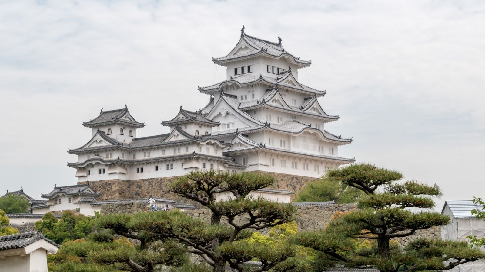 Himeji Castle, Japan - Point Hacks