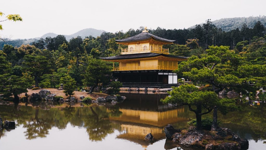 Golden Pavilion, Kyoto - Point Hacks