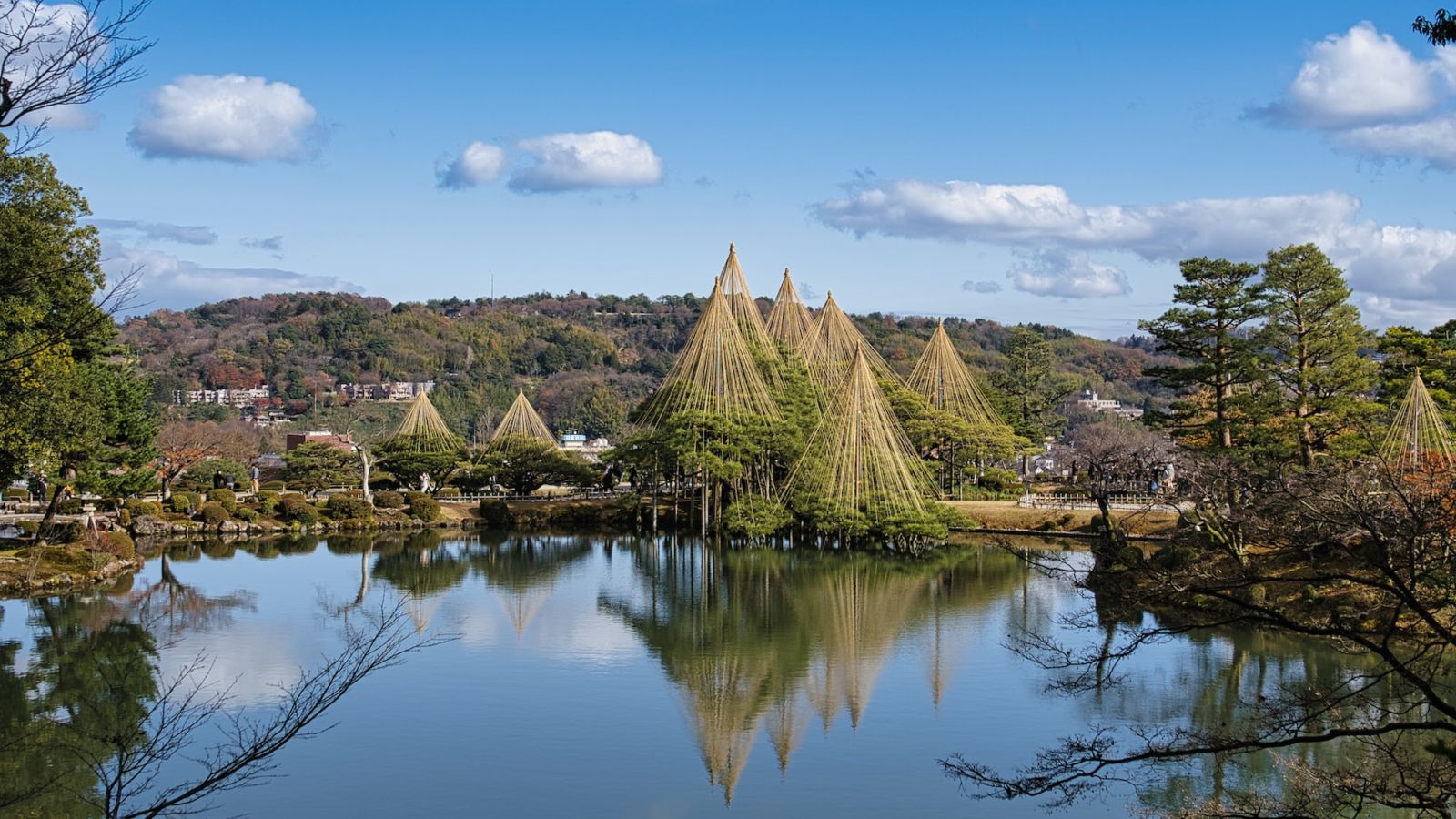 Kenrokuen garden, Kanazawa - Point Hacks