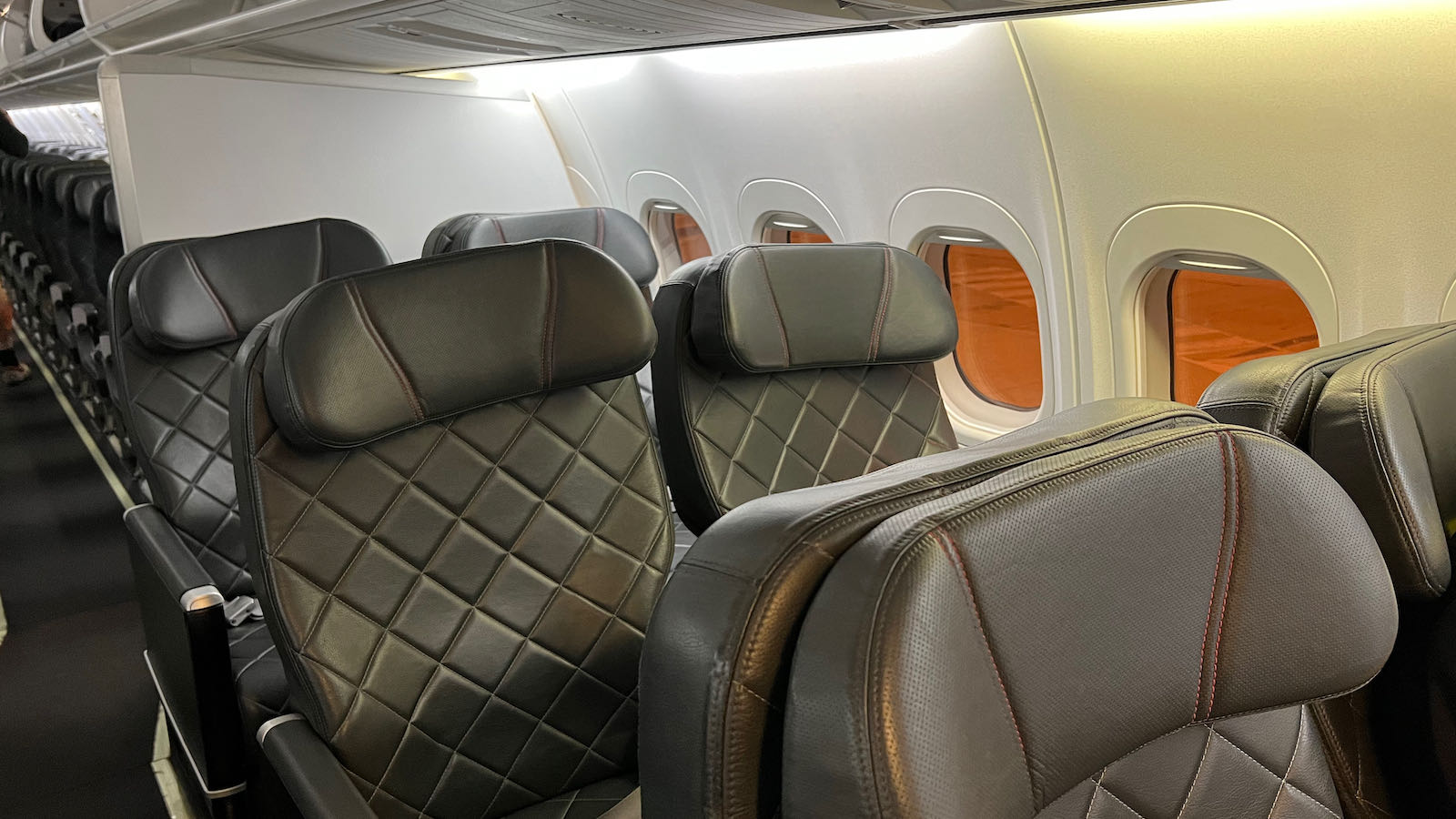 Qantas Business cabin 737