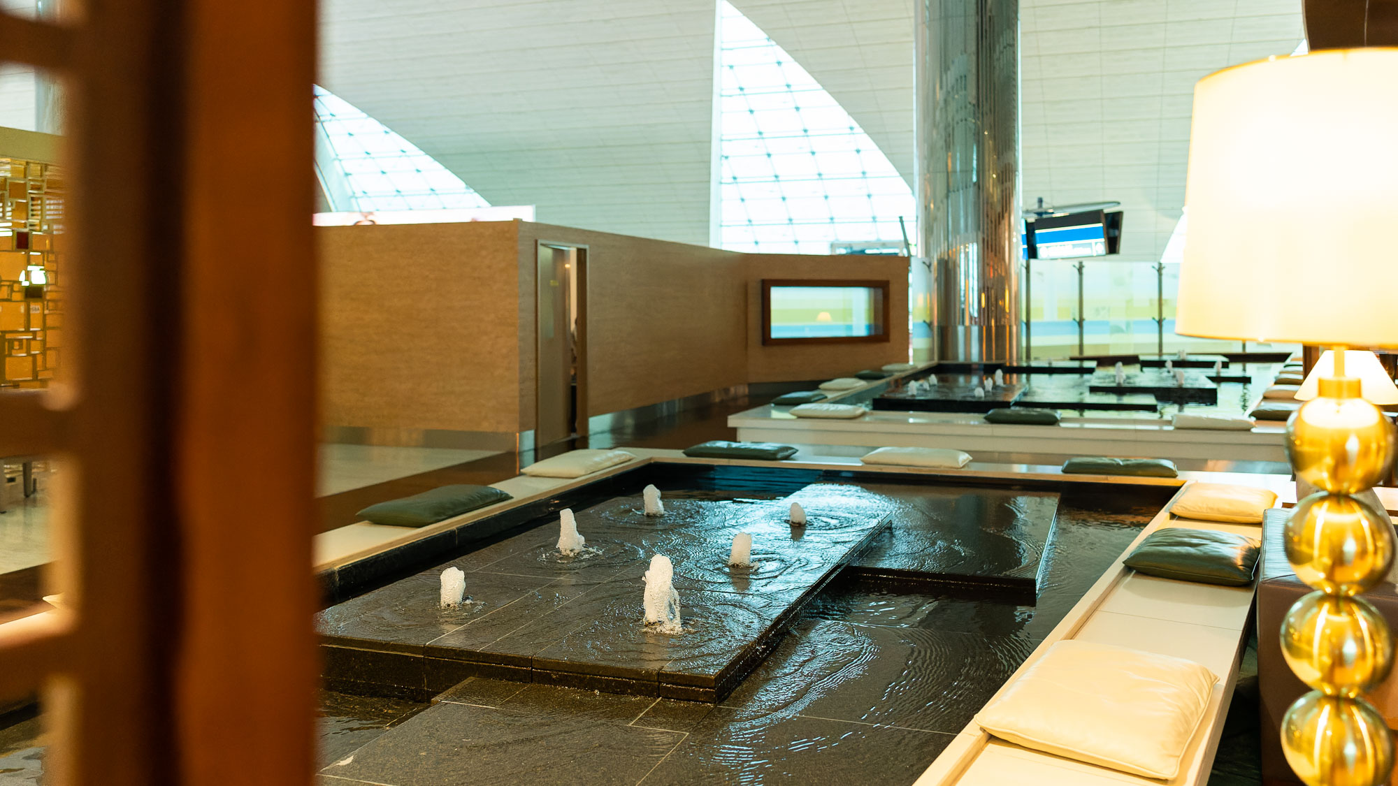 Emirates Dubai First Lounge Concourse B Water Fountain