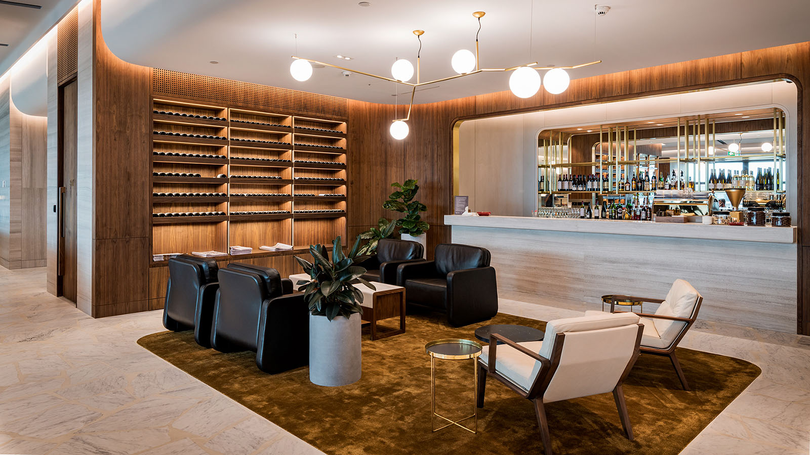 Restaurant and bar area at the Qantas Chairman's Lounge in Brisbane