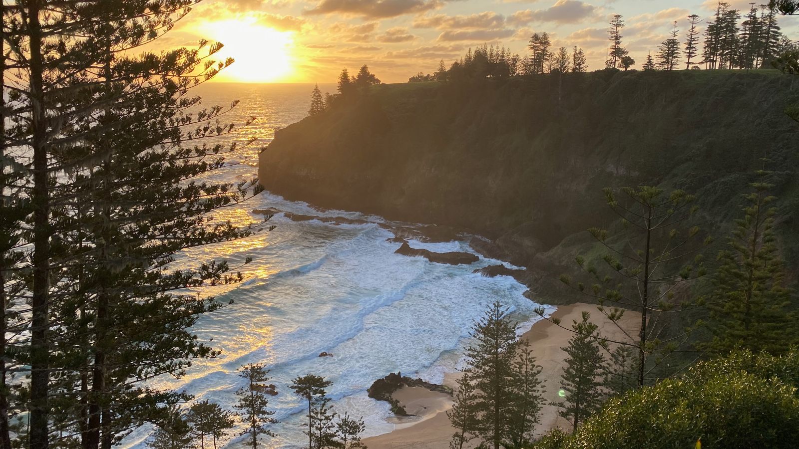 Norfolk Island Activities 8 - Point Hacks