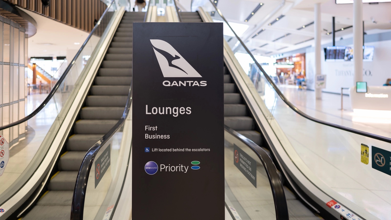Qantas Sydney International Business Class Lounge Sign Elevator Point Hacks