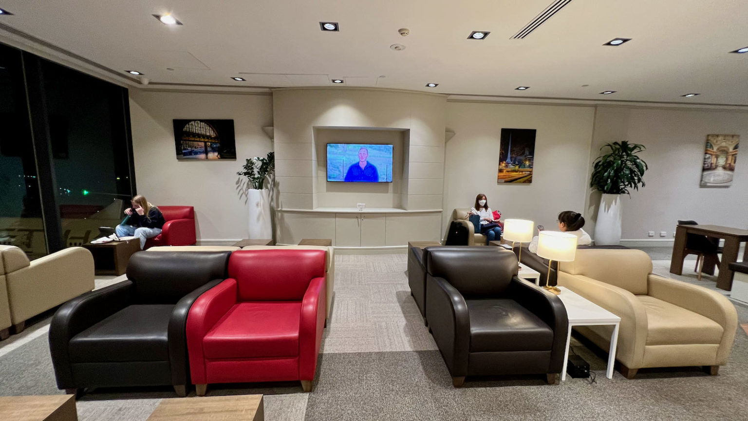 Marhaba Lounge, Melbourne Point Hacks