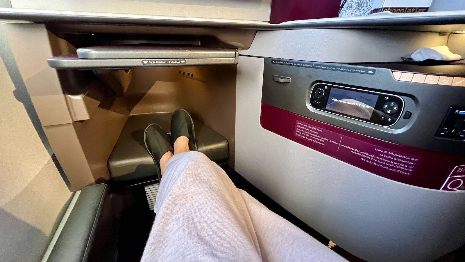 Qatar Airways 777 Business Class legroom