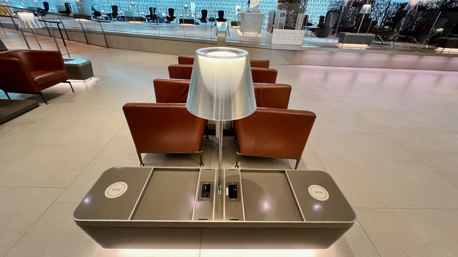 Review: Qatar Airways Al Mourjan Business Lounge, Doha - Point Hacks