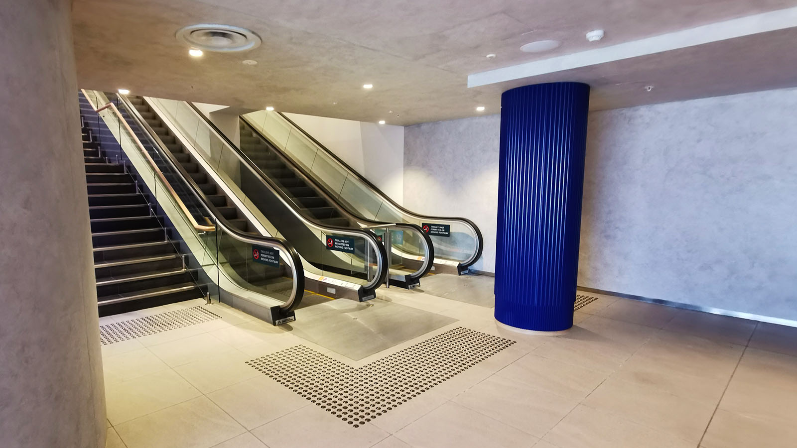 Escalators to the SkyTeam Lounge, Sydney