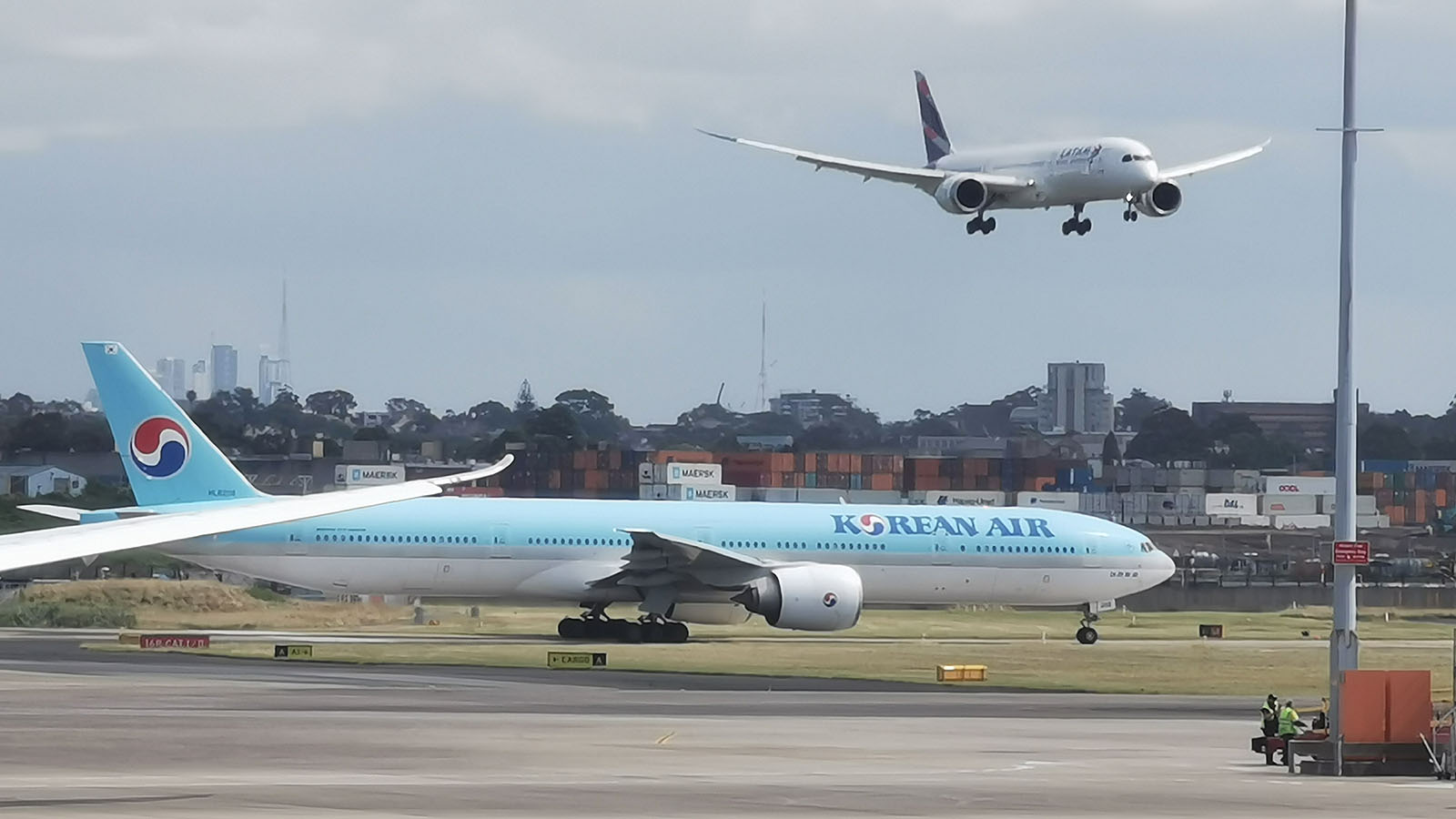 Korean Air jet seen from the SkyTeam Lounge, Sydney