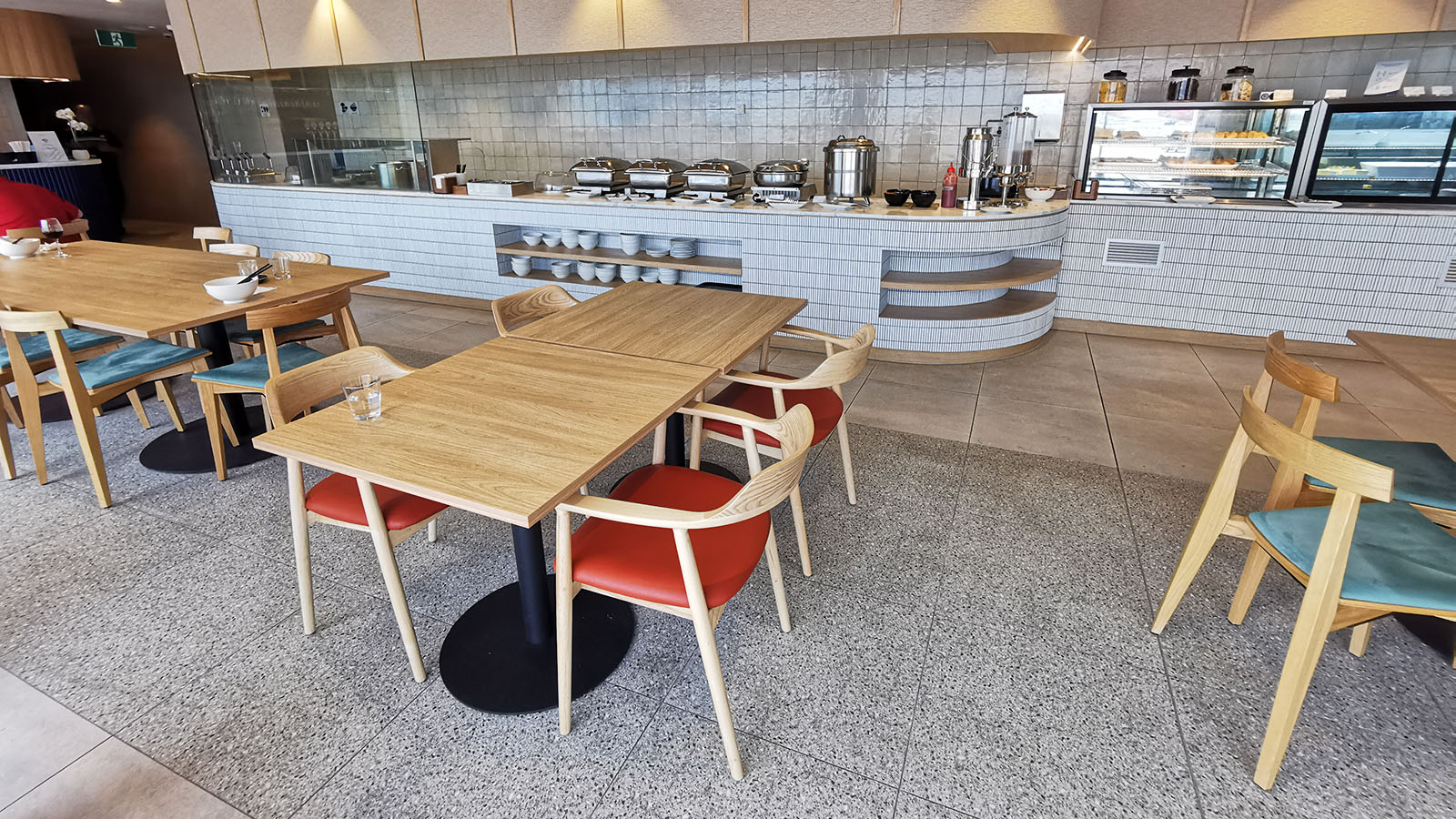 Dining room in the SkyTeam Lounge, Sydney