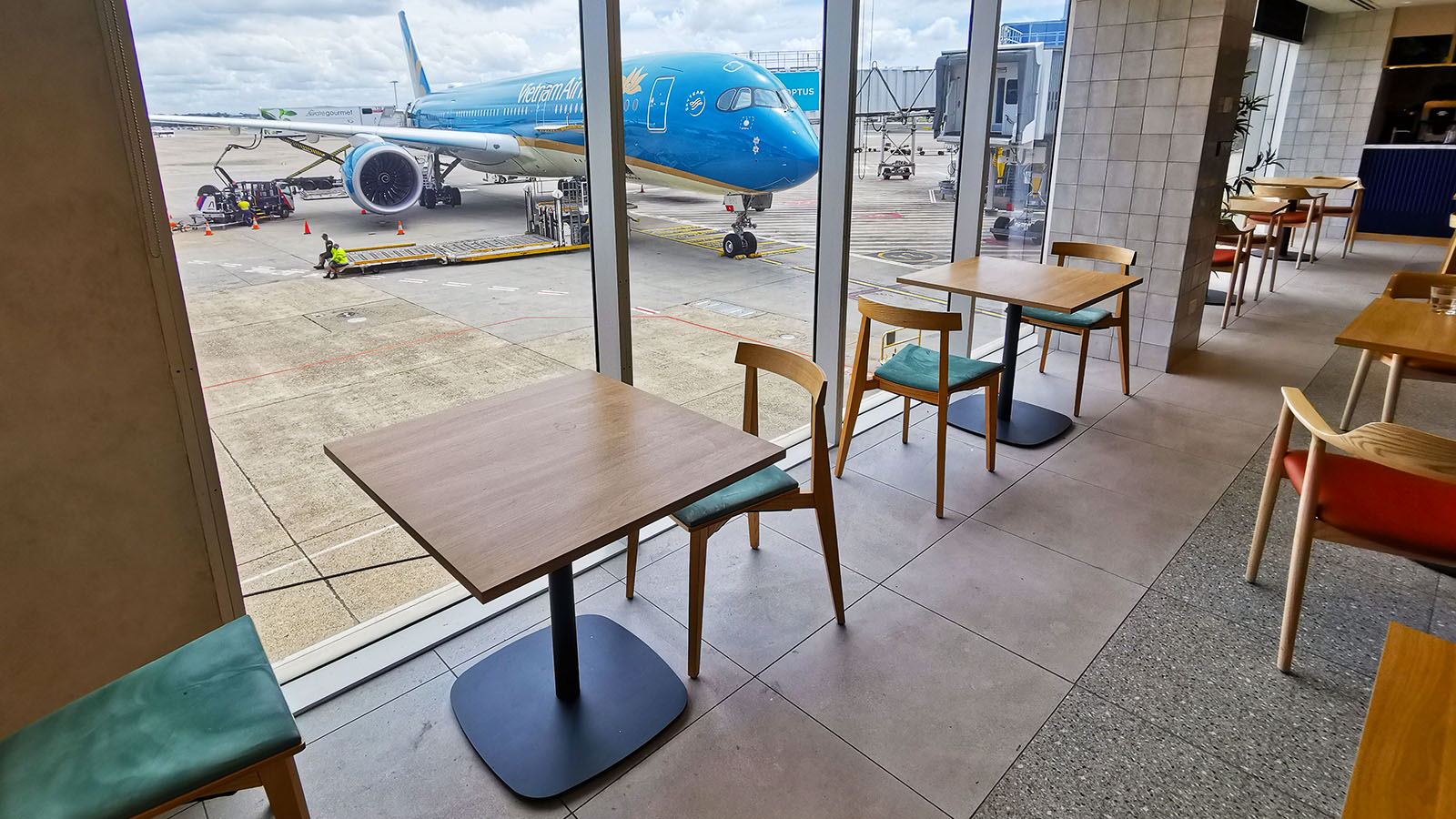 Dining room in the SkyTeam Lounge, Sydney