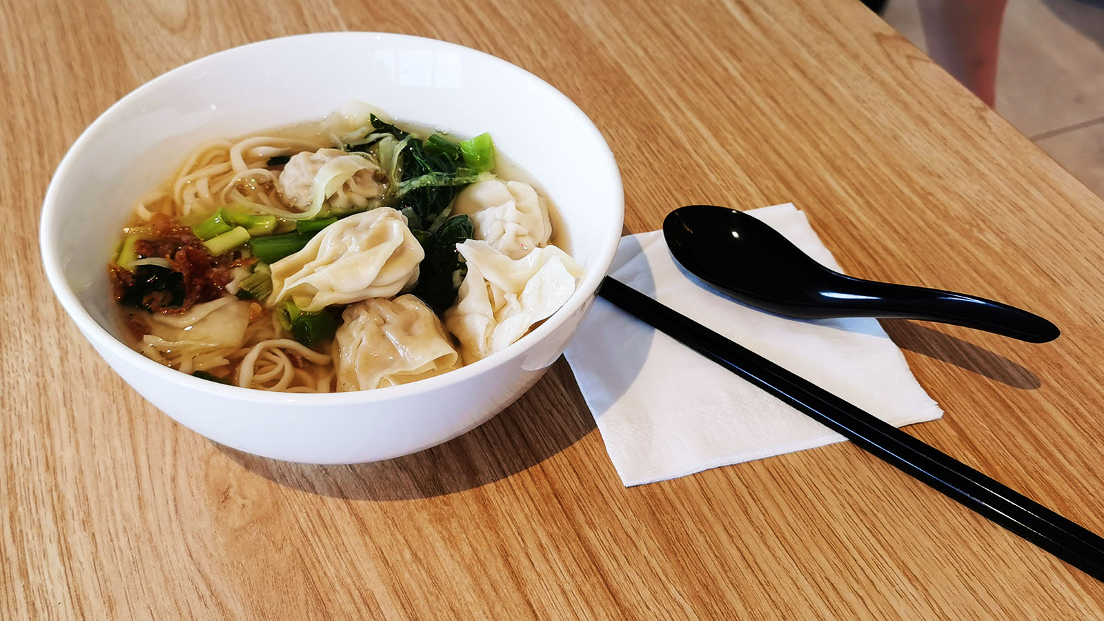 Wonton noodle soup in the SkyTeam Lounge, Sydney