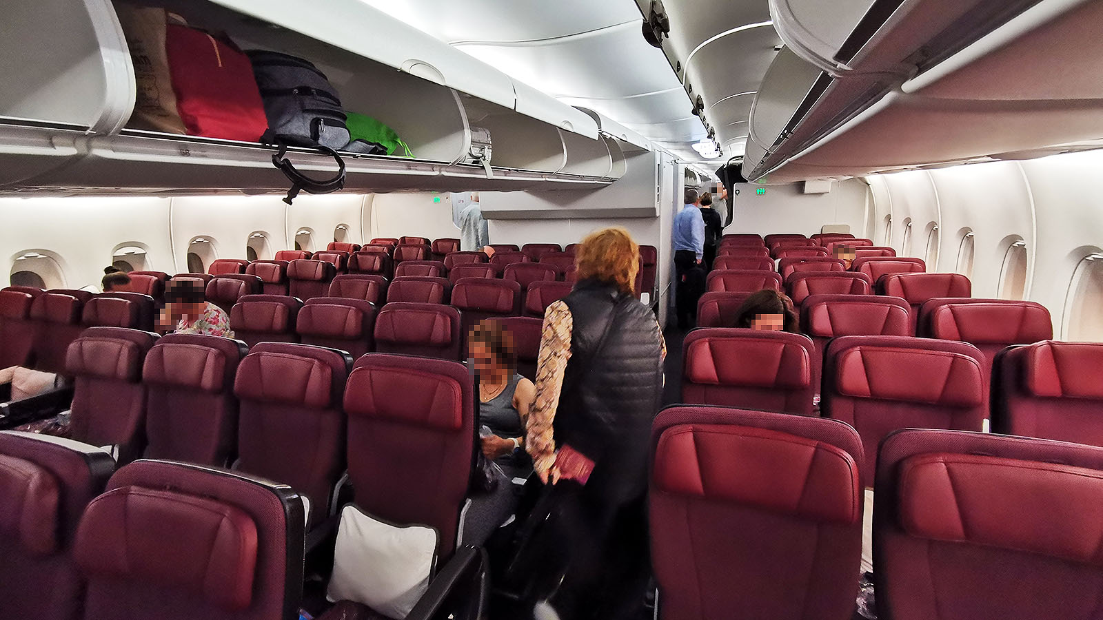 Cabin in Qantas Airbus A380 Economy