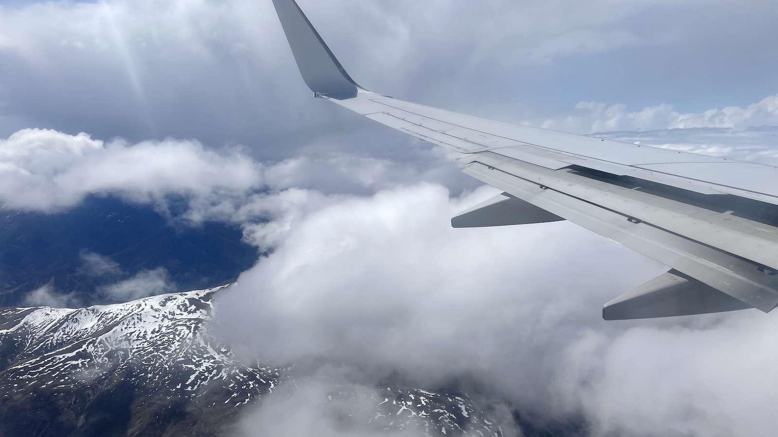 Virgin Australia plane Landing Queenstown