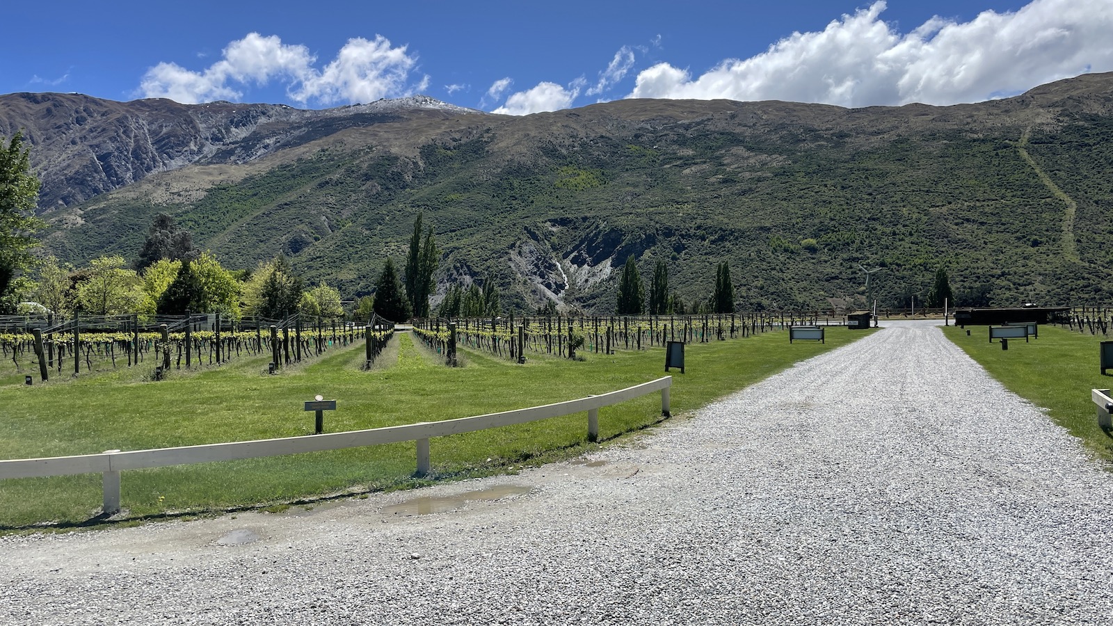 Queenstown Kinross Winery Entrance