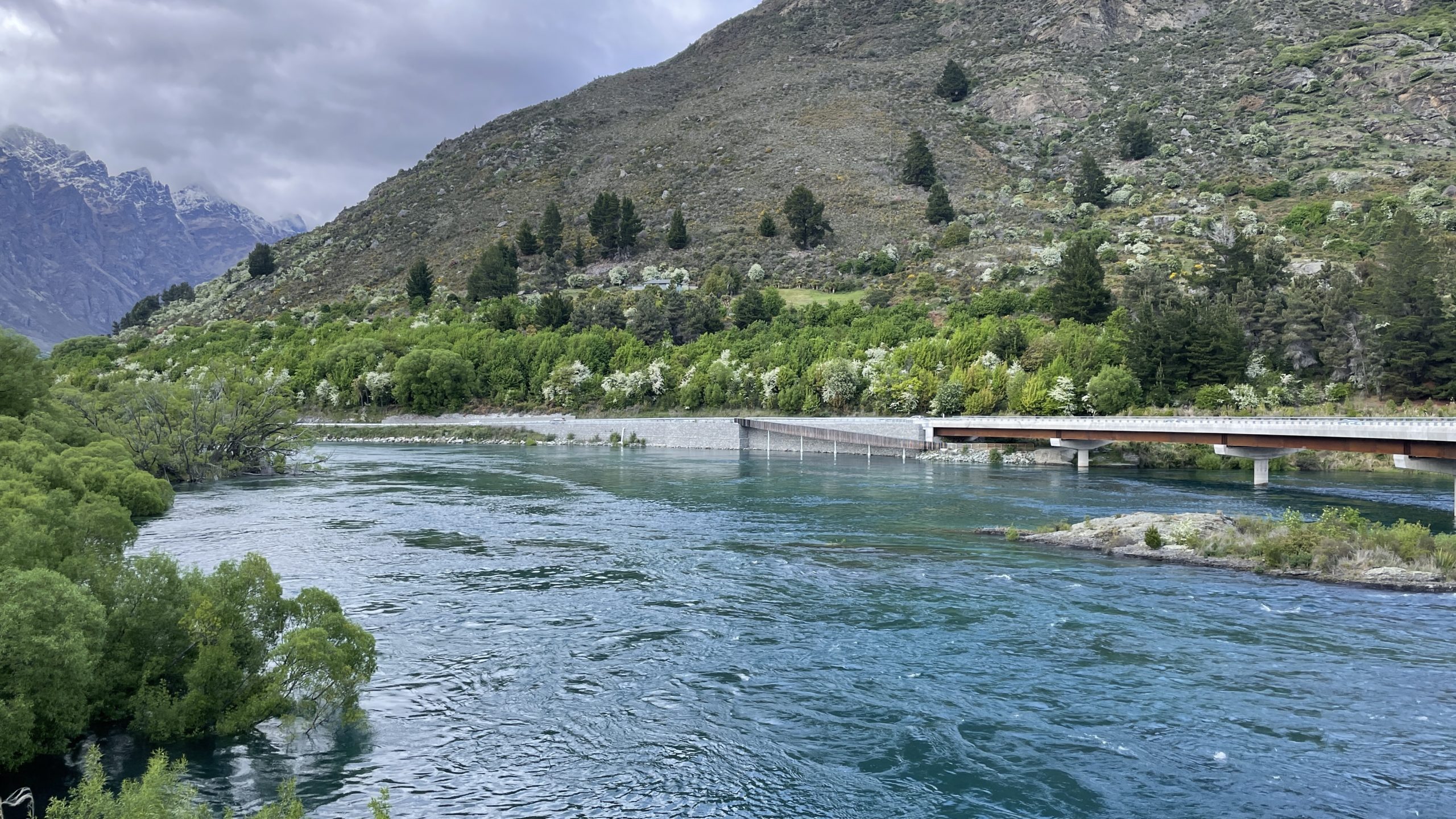 Queenstown river moutains highway bridge