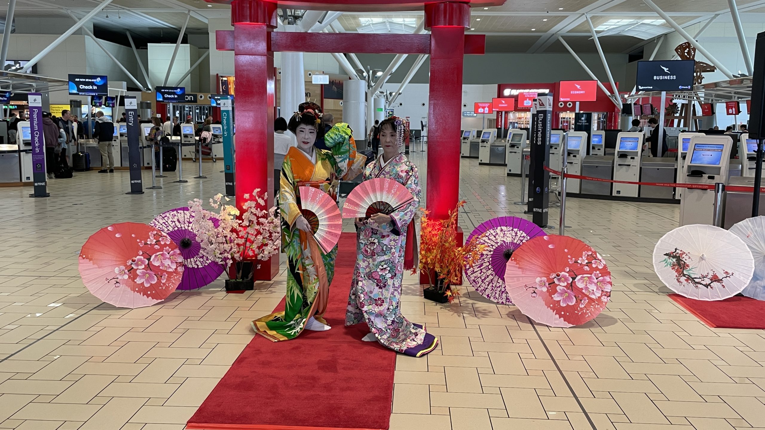 Brisbane Airport two Geisha girls