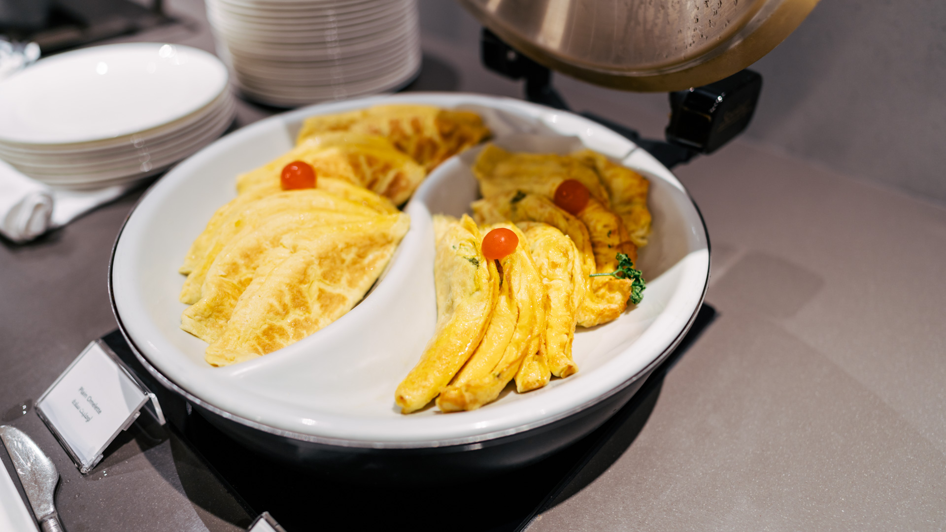 Qatar Airways Platinum Lounge omelette