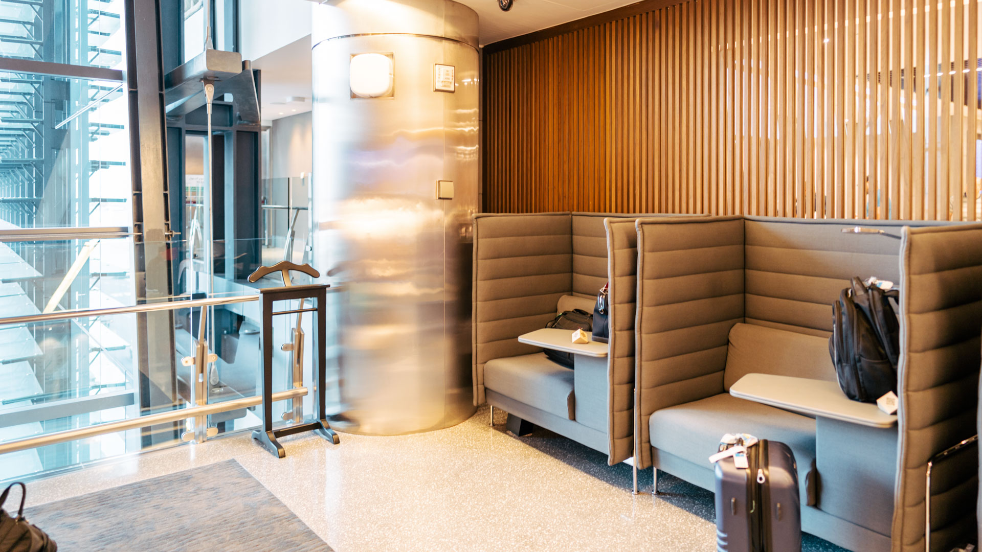 Qatar Airways Platinum Lounge work pod