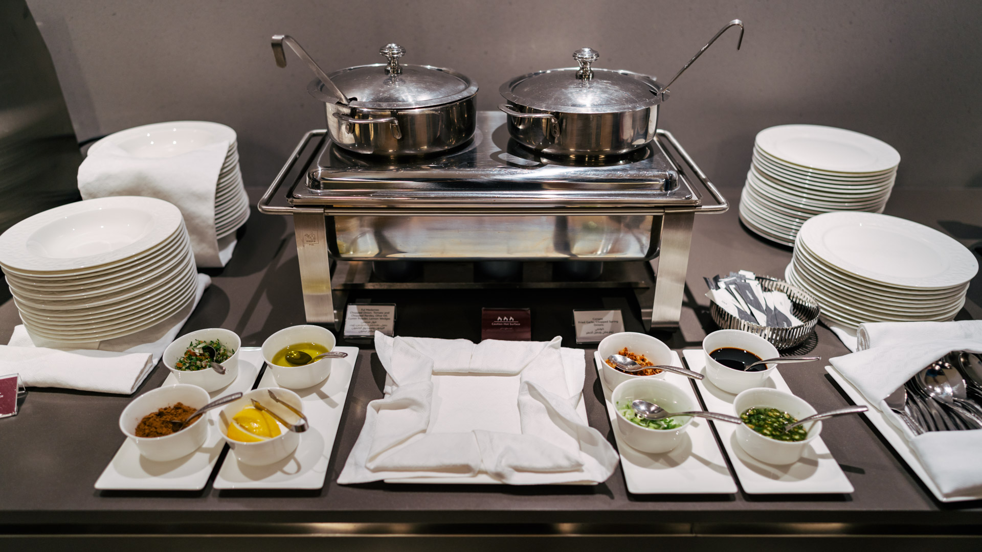 Qatar Airways Platinum Lounge congee