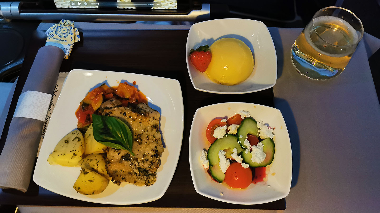 Dinner in Hawaiian Airlines Airbus A330 Business Class