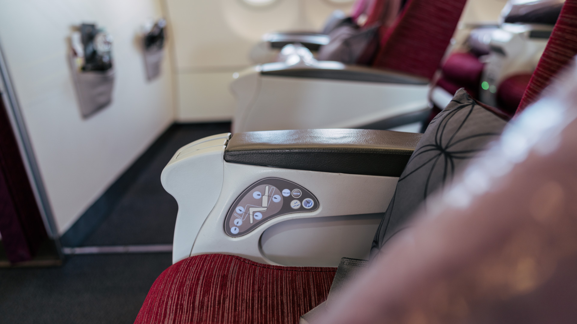 Qatar Airways A320 First Class seat controls